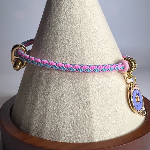 Cute purple doughnut cat bracelet - Picture 2 of 2